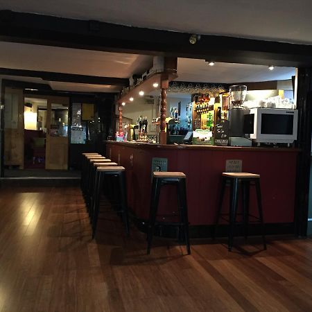 The Globe Inn Buckfastleigh Exterior photo
